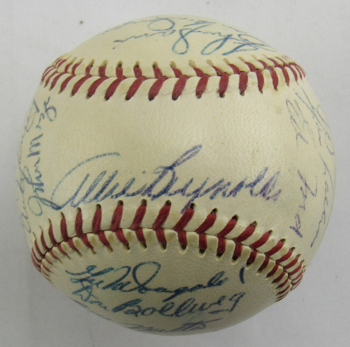 Mickey Mantle Phil Rizzuto Johnny Mize +25 1953 World Series Champions Yankees Team Signed Auto Rawlings Baseball JSA LOA ZZ82760