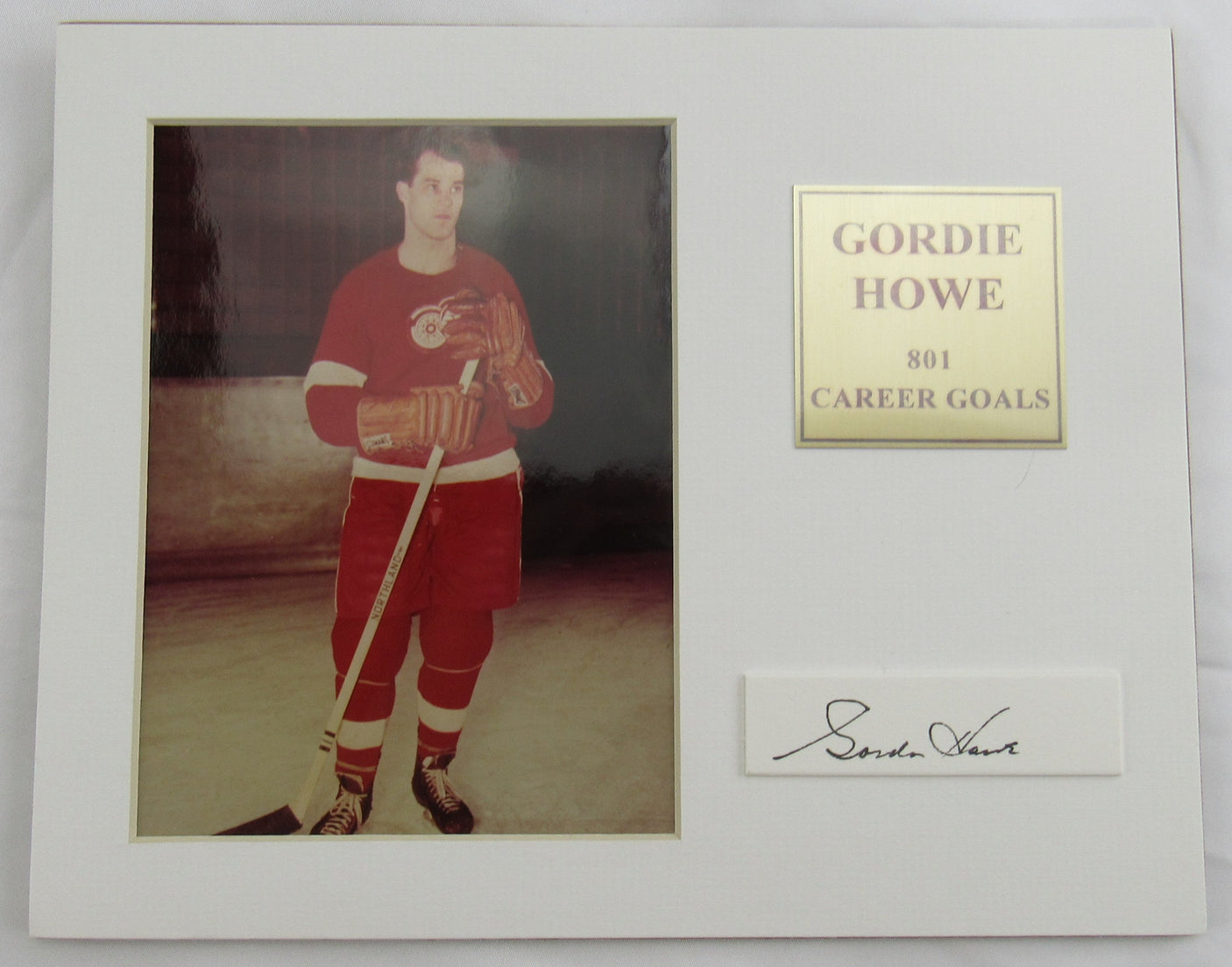 Gordie Howe Signed Auto Cut Signature with Photo