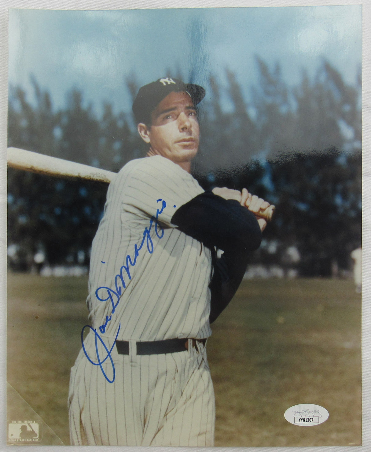 Joe DiMaggio Signed Auto 8x10 Photo JSA LOA YY81307