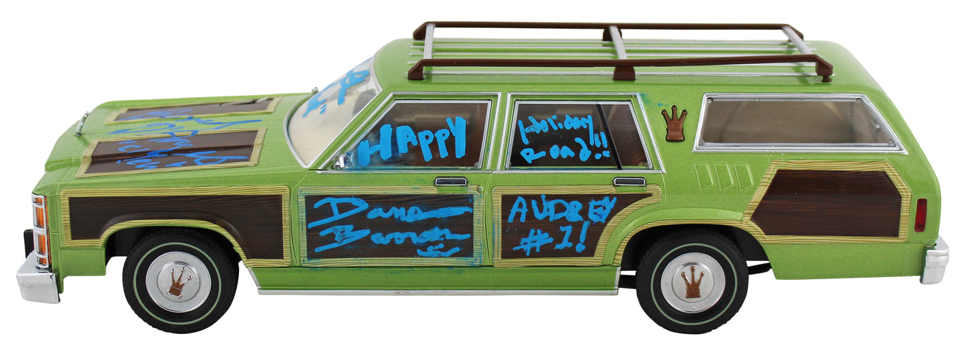 Vacation (4) Chase, D'Angelo, Hall & Barron Signed Family Truckster BAS Wit 1