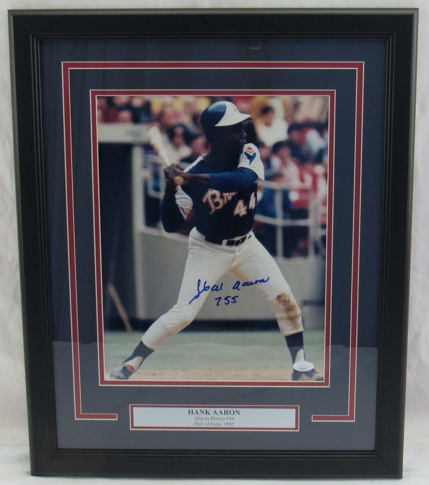 Hank Aaron Signed Framed 11x14 Photo JSA AU60229