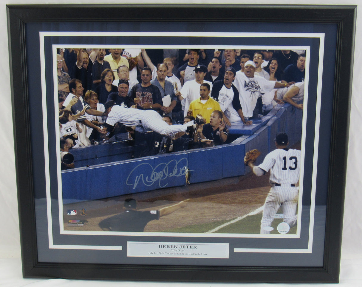 Derek Jeter Signed Framed 16x20 Photo Steiner Hologram II