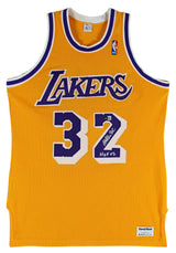 Lakers Magic Johnson "HOF 02" Signed Yellow MacGregor Sand-Knit Jersey BAS Wit 1