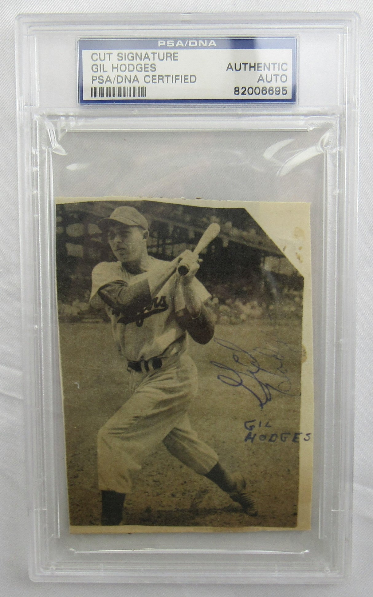 Gil Hodges Cut Signed Auto PSA/DNA Encapsulated XVI