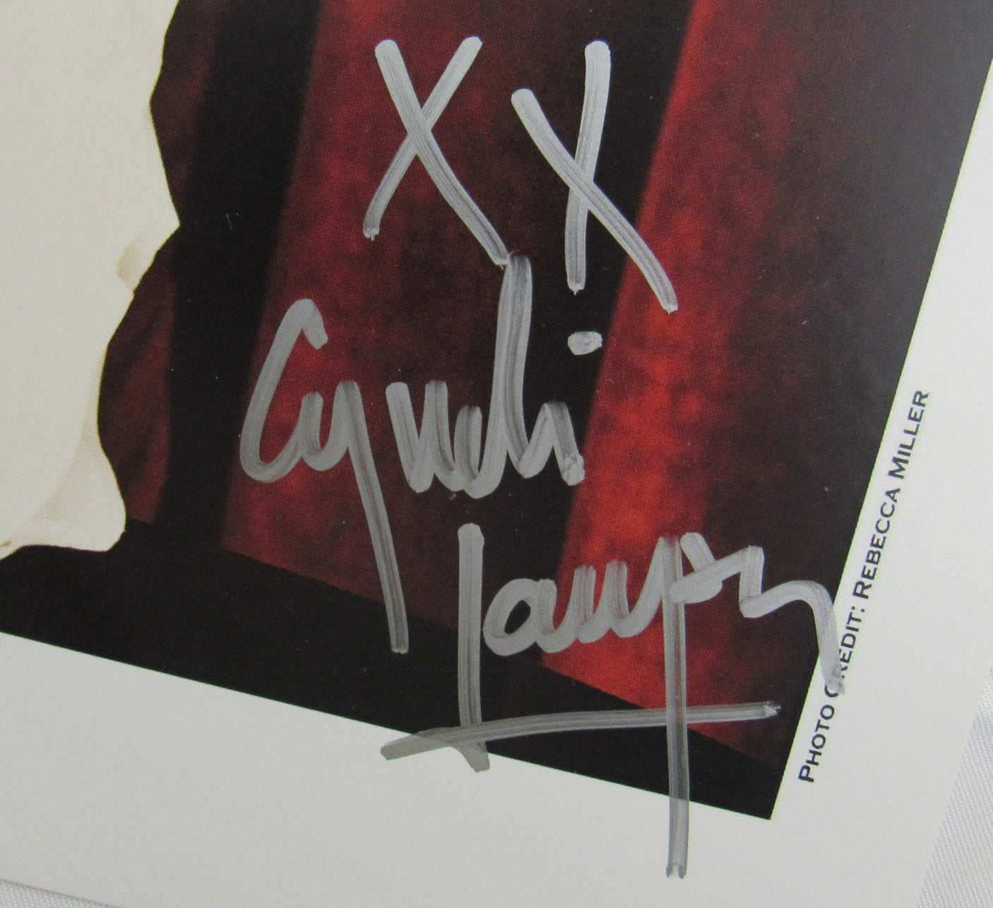 Cyndi Lauper Signed Auto 8x10 Photo JSA CF42587