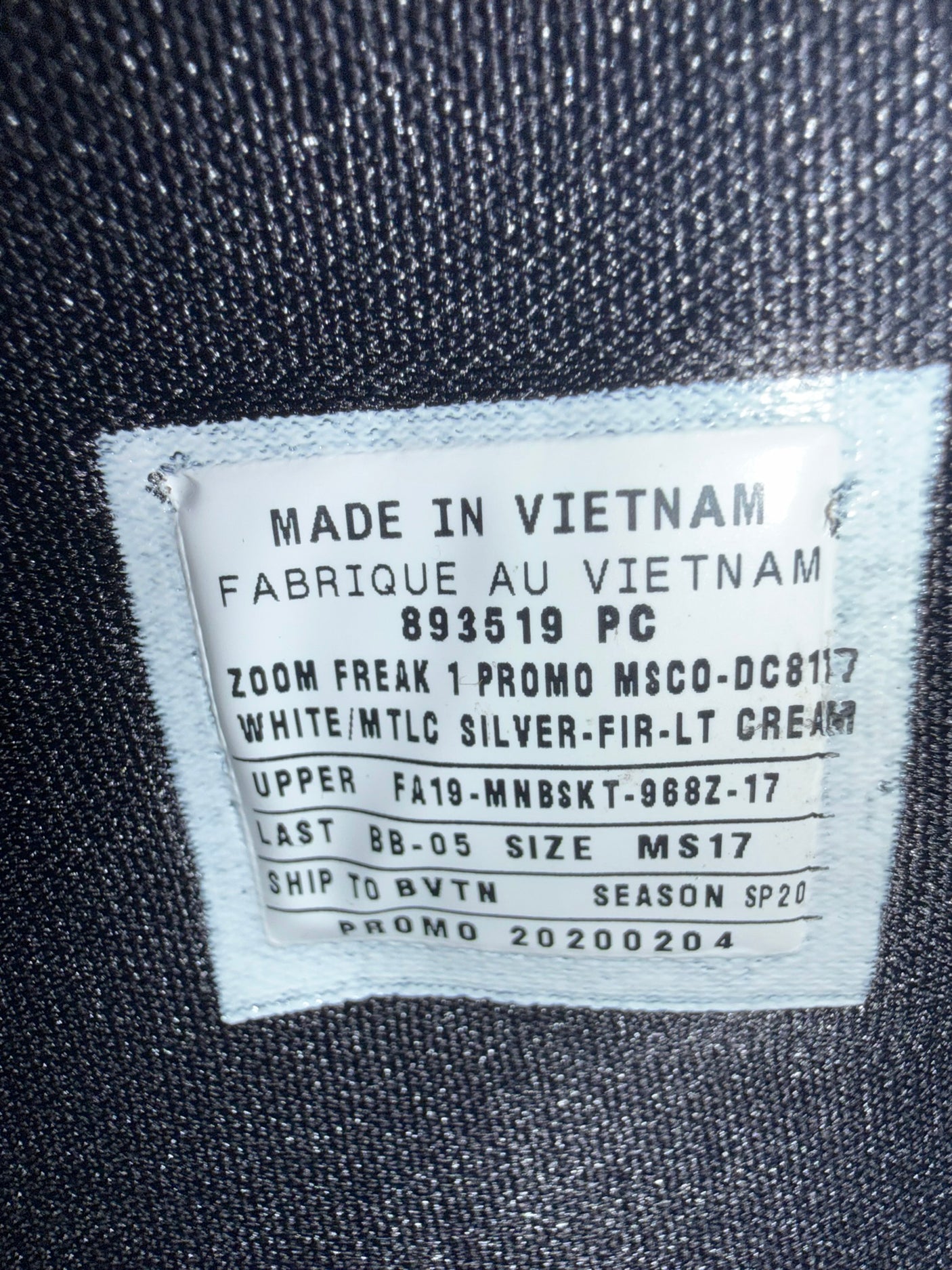 Giannis Antetokounmpo Autographed 2019 Player Exclusive (PE) Promo White, Metallic Silver & Fir Nike Zoom Freak 1 Shoes Milwaukee Bucks Size 17 Beckett BAS Witness Stock #252757