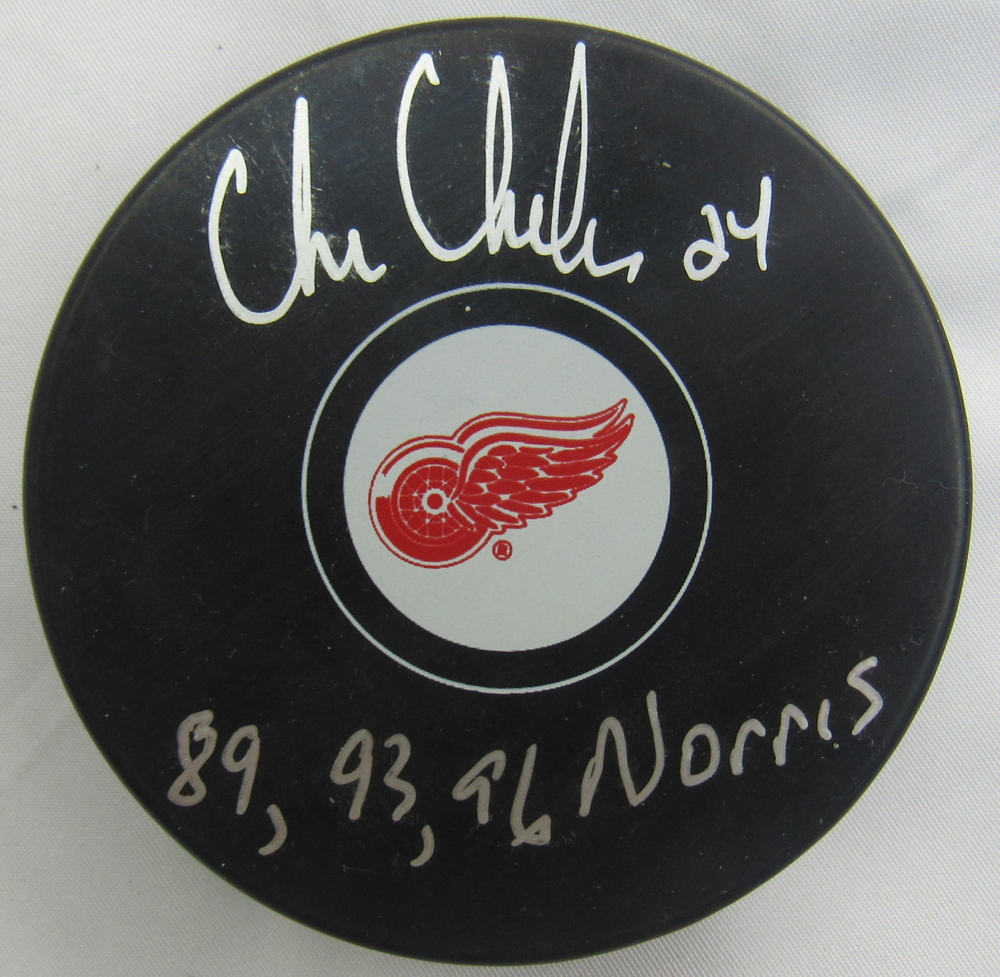 Chris Chelios Signed Auto Red Wings Puck w/ Insc JSA CA73815