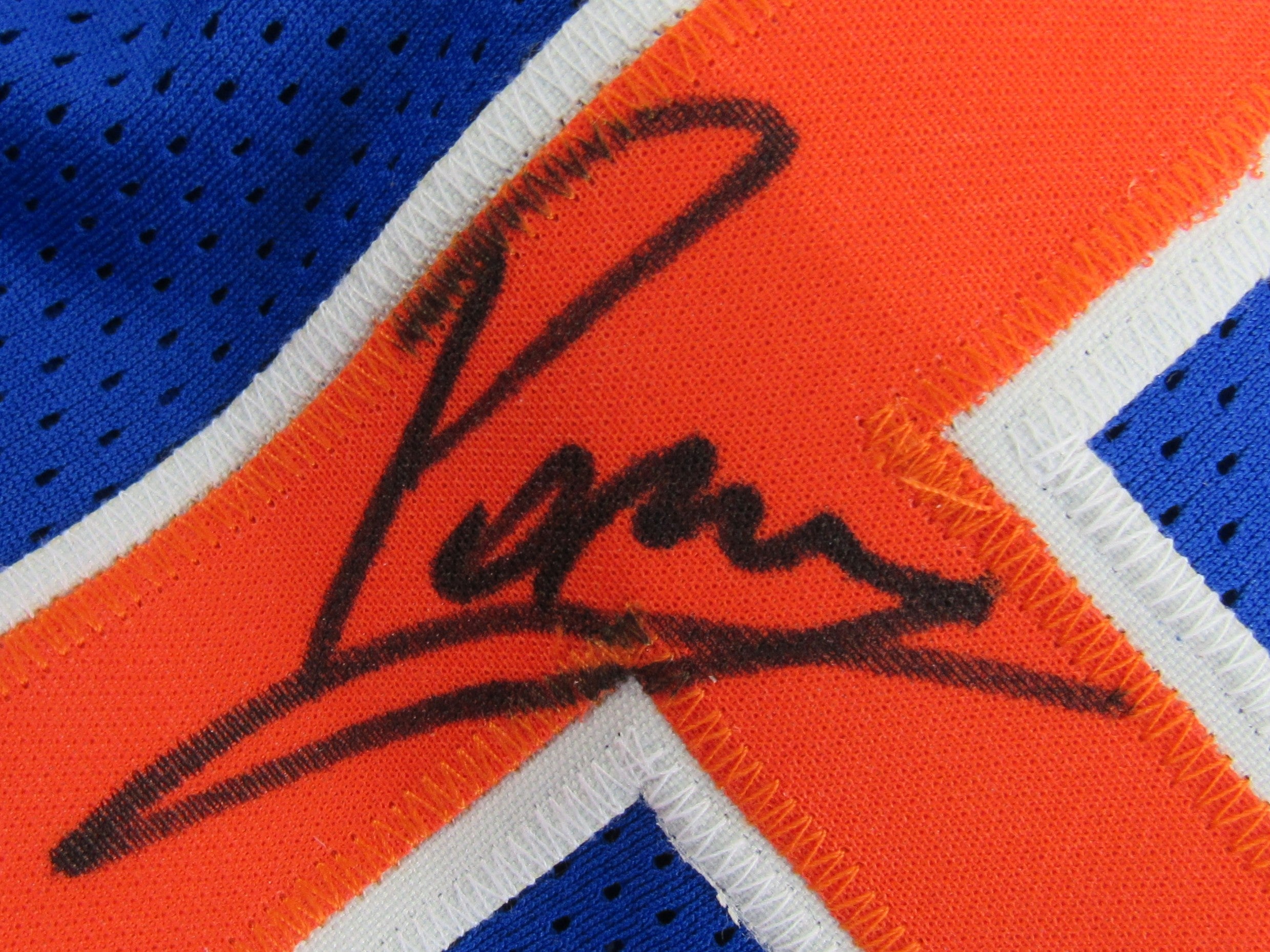 New York Knicks Memorabilia, Autographed New York Knicks New York Knicks Memorabilia, Autographed New York Knicks