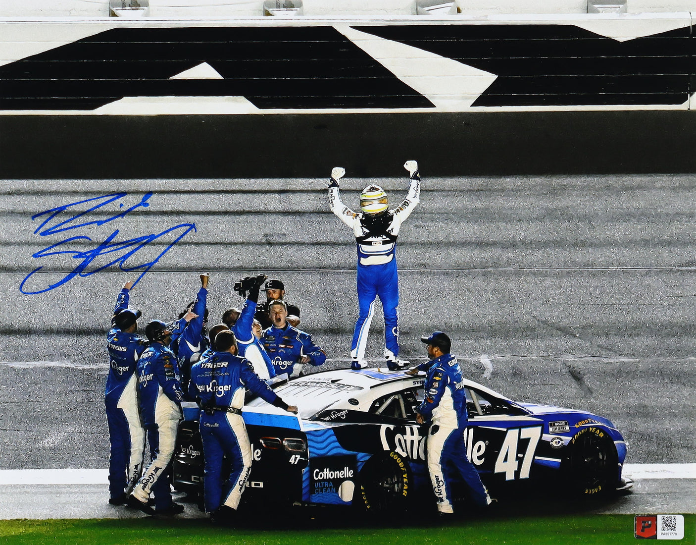 Ricky Stenhouse Jr. Autographed 11x14 Daytona 500 Win Photo (COA)
