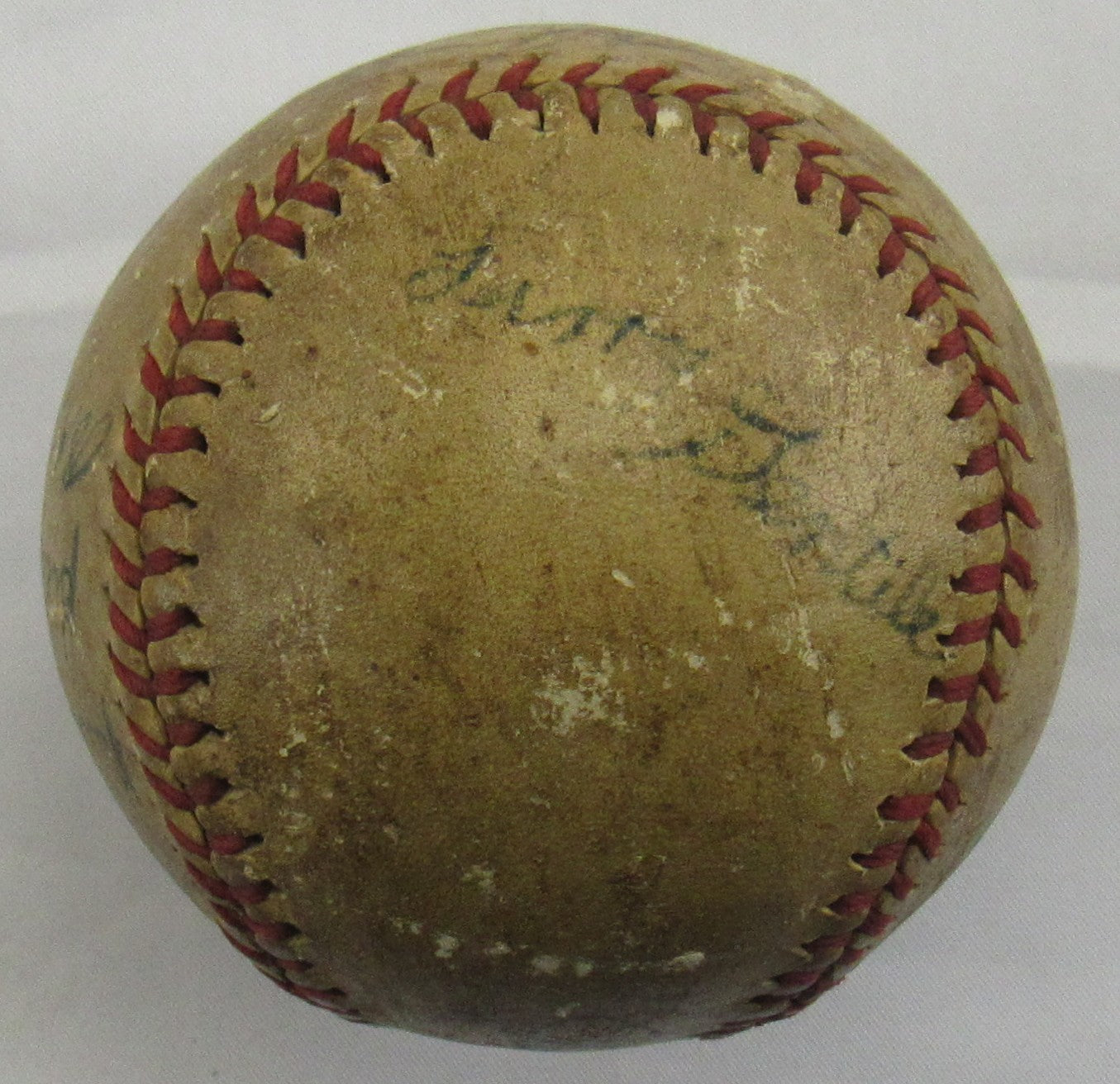 Giants Hall of Famers and Stars Mel Ott Signed Auto Baseball JSA LOA ZZ63161
