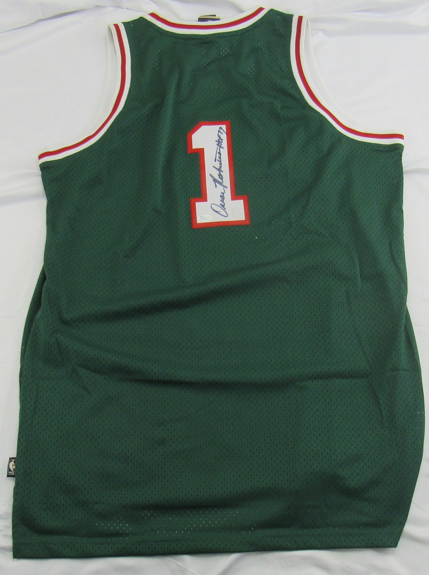 Oscar Robertson Signed Auto Autograph Replica Jersey JSA P21497