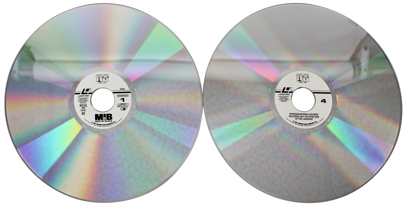 Will Smith & Tommy Lee Jones MIB Signed Laserdisc Cover W/Disk BAS #AA01513