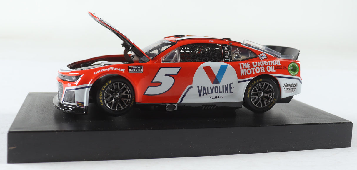 Kyle Larson Signed 2022 NASCAR #5 Valvoline - 1:24 Premium Diecast Car (PA)