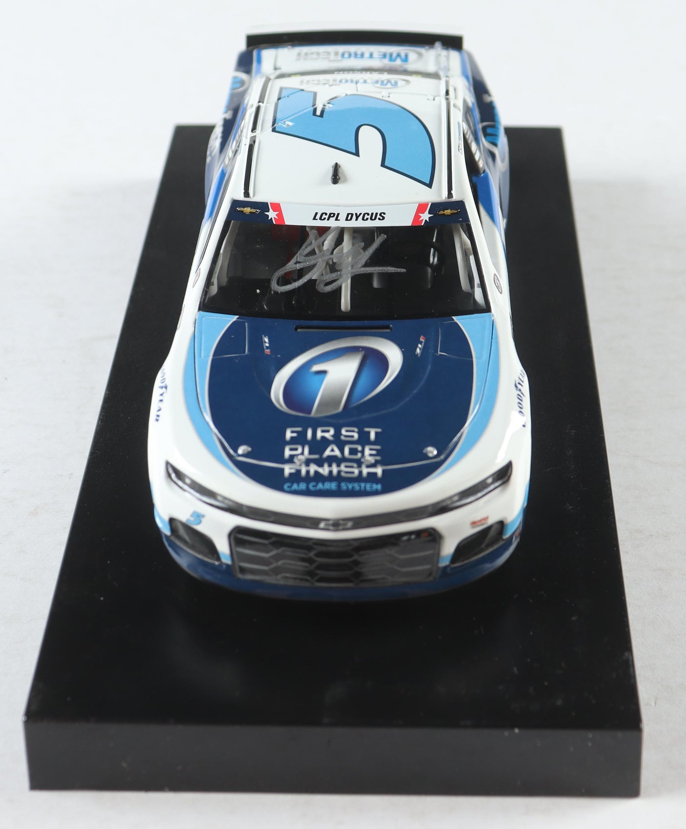 Kyle Larson Autographed 2021 NASCAR #5 MetroTech 1:24 Diecast Car (Limited Edition)