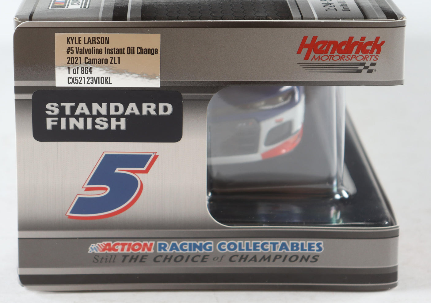 Kyle Larson Signed 2021 #5 Valvoline 1:24 Diecast Car - Limited Edition (PA)
