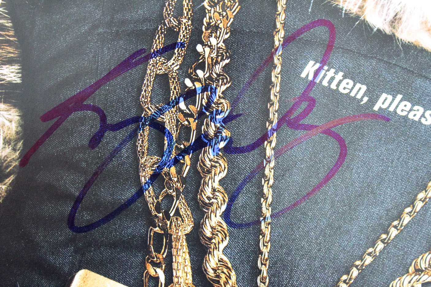 Keanu (4) Key, Neighbors, Britt-Gibson & Huebel Signed 12x18 Photo BAS #A75746