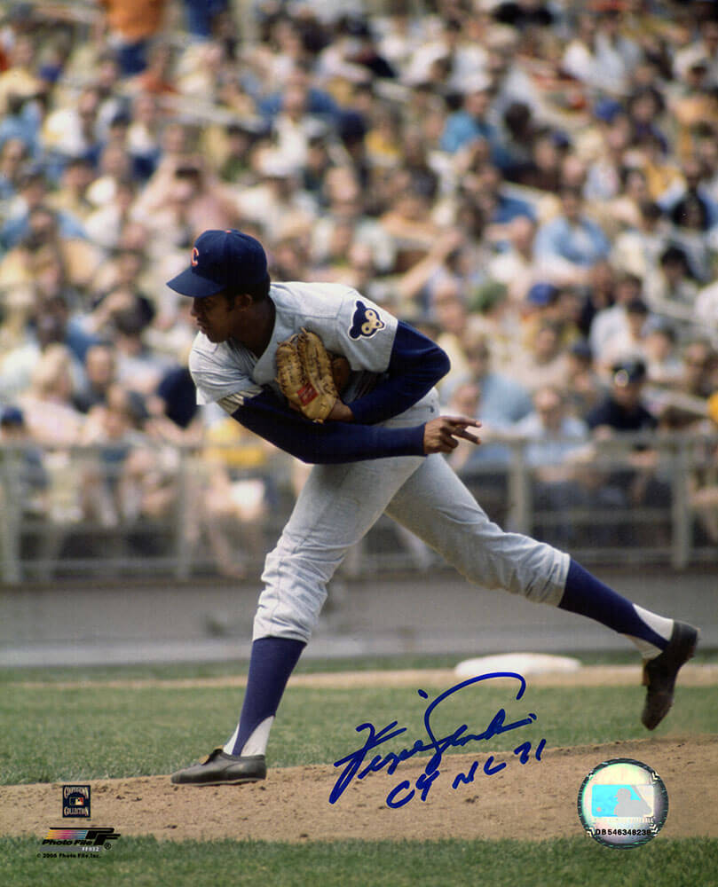 Fergie Jenkins Signed Chicago Cubs Pitching 8x10 Photo w/CY NL 71