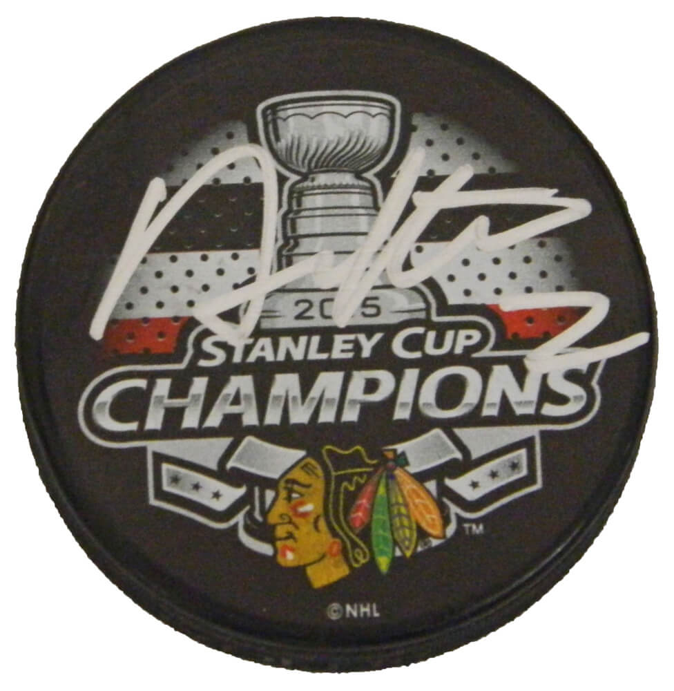 Duncan Keith Signed Chicago Blackhawks 2015 Stanley Cup Champs Logo Hockey Puck