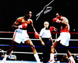 Sugar Ray Leonard Signed Boxing Fight Against Thomas Hearns 8x10 Photo (Beckett)