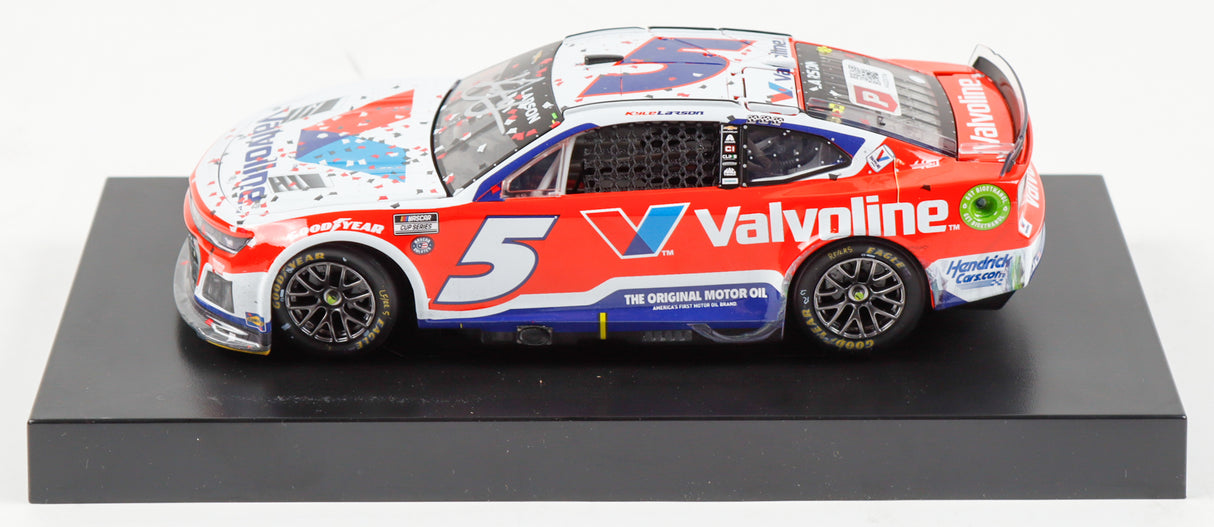 Kyle Larson Signed 2024 Sonoma Win Diecast 1:24 | Raced Version