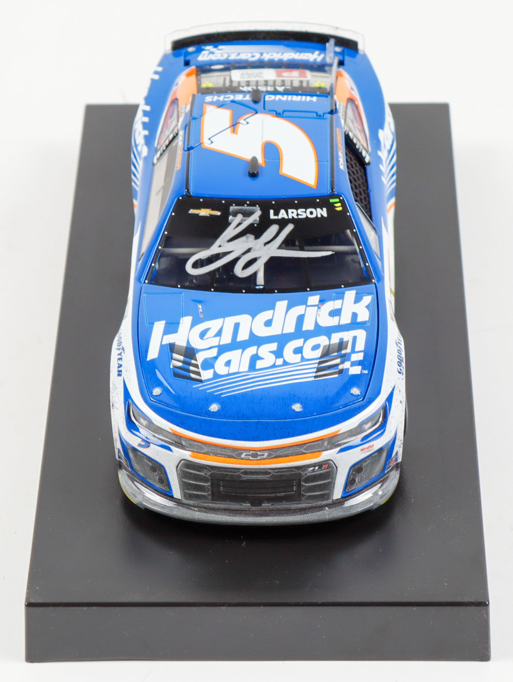 Kyle Larson Signed 2024 Hendrickcars.com Indy Win 1:24 Diecast | Raced Version (PA)