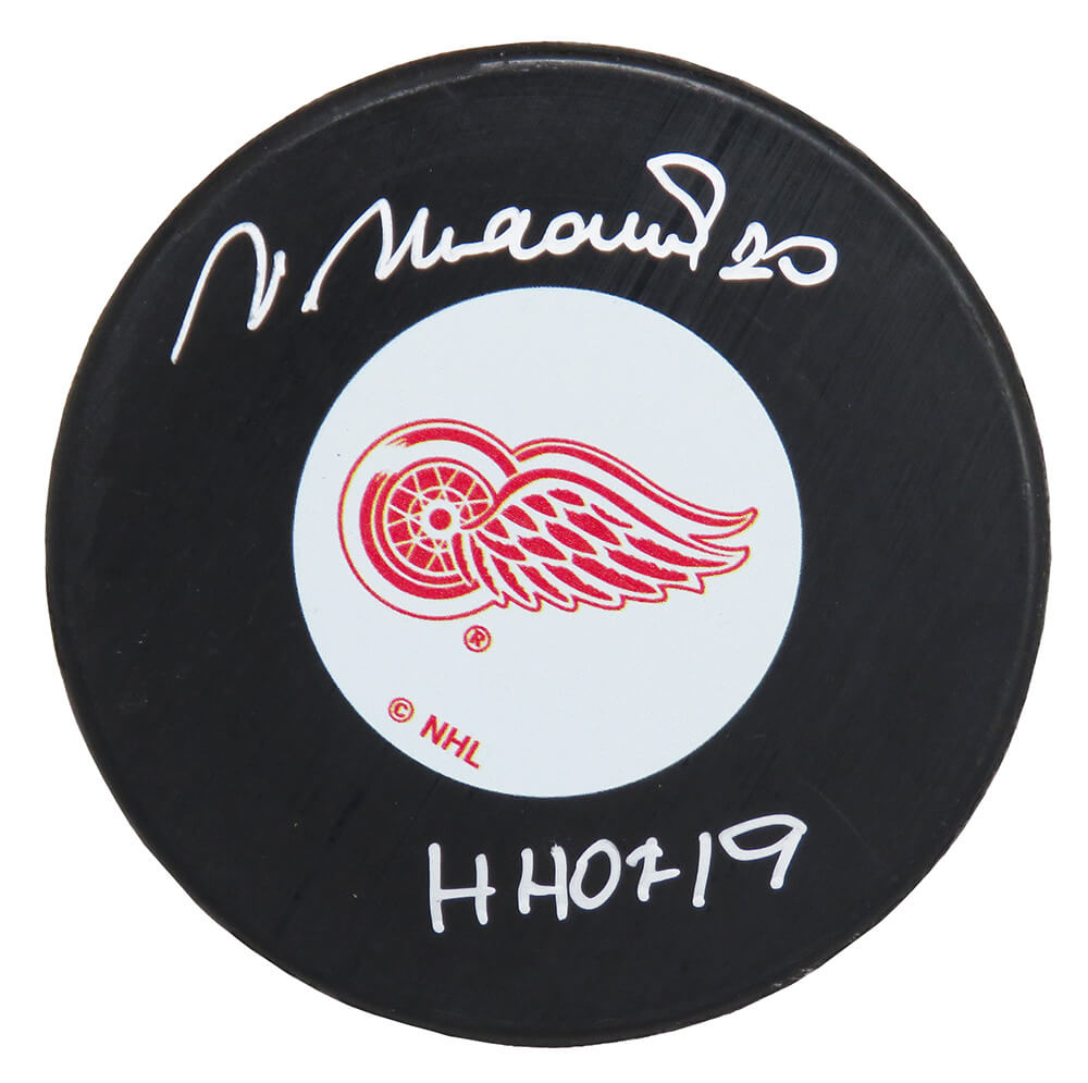 Vaclav Nedomansky Signed Detroit Red Wings Logo Hockey Puck w/HHOF'19