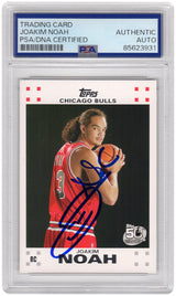 Joakim Noah Signed Bulls Topps Rookie Basketball Trading Card #9 - (PSA Encapsulated)