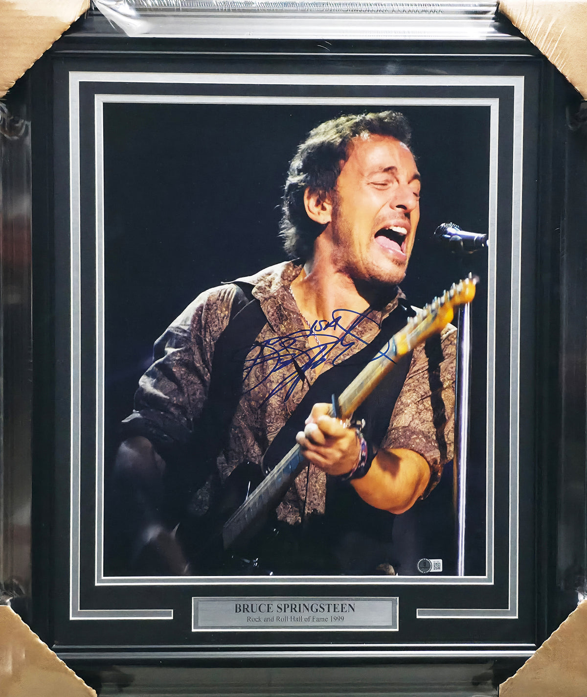 Bruce Springsteen Autographed Framed 16x20 Photo The Boss Beckett BAS #AE11283