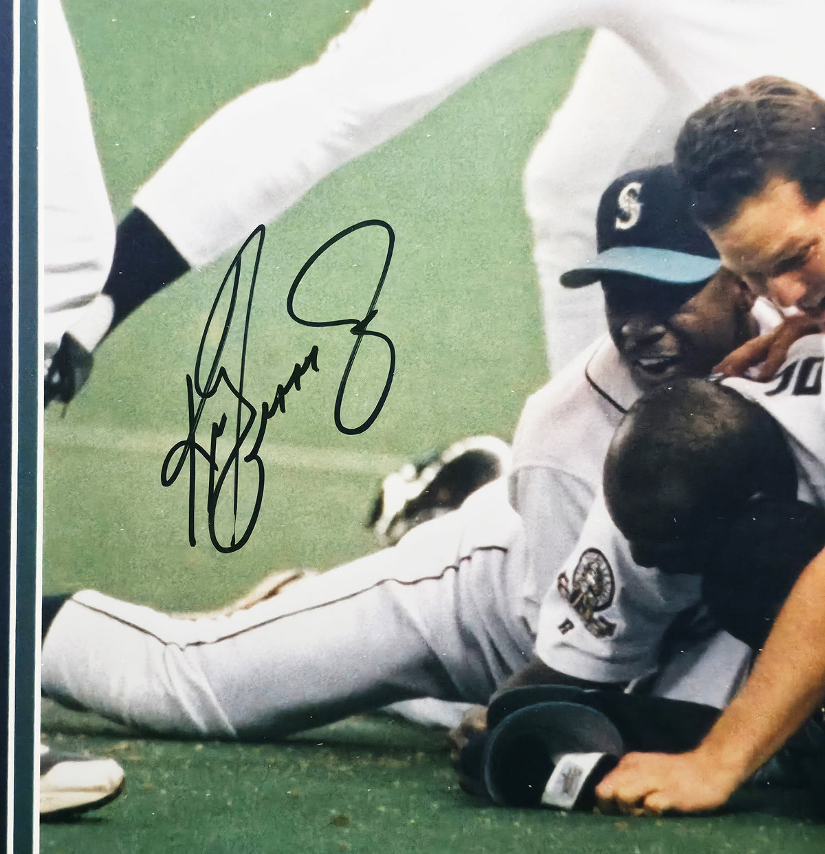 Ken Griffey Jr. Autographed Framed 16x20 Photo Seattle Mariners The Dogpile Beckett BAS QR #BA78429