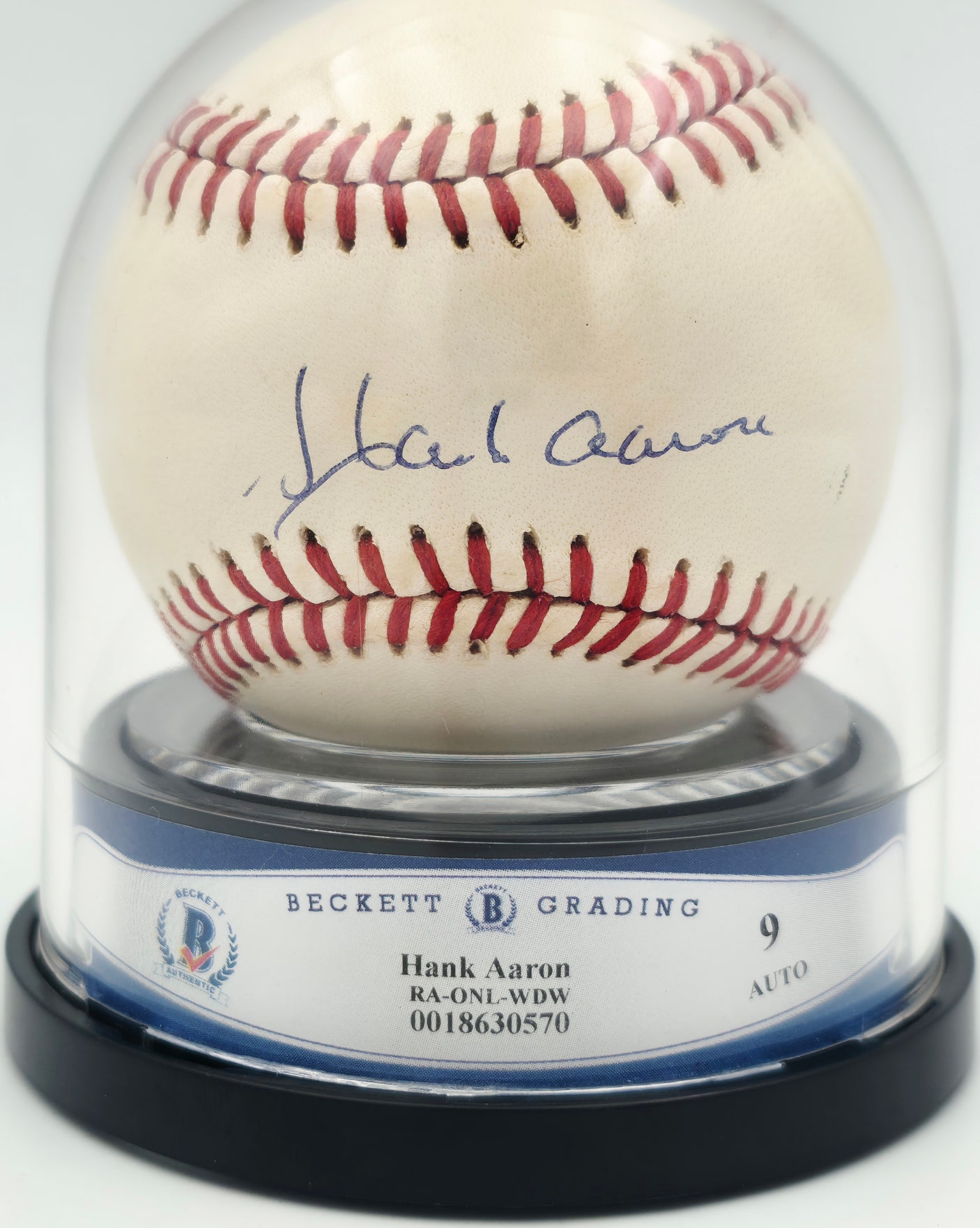Hank Aaron Autographed Official NL Baseball Atlanta Braves Auto Grade Mint 9 Beckett BAS #18630570