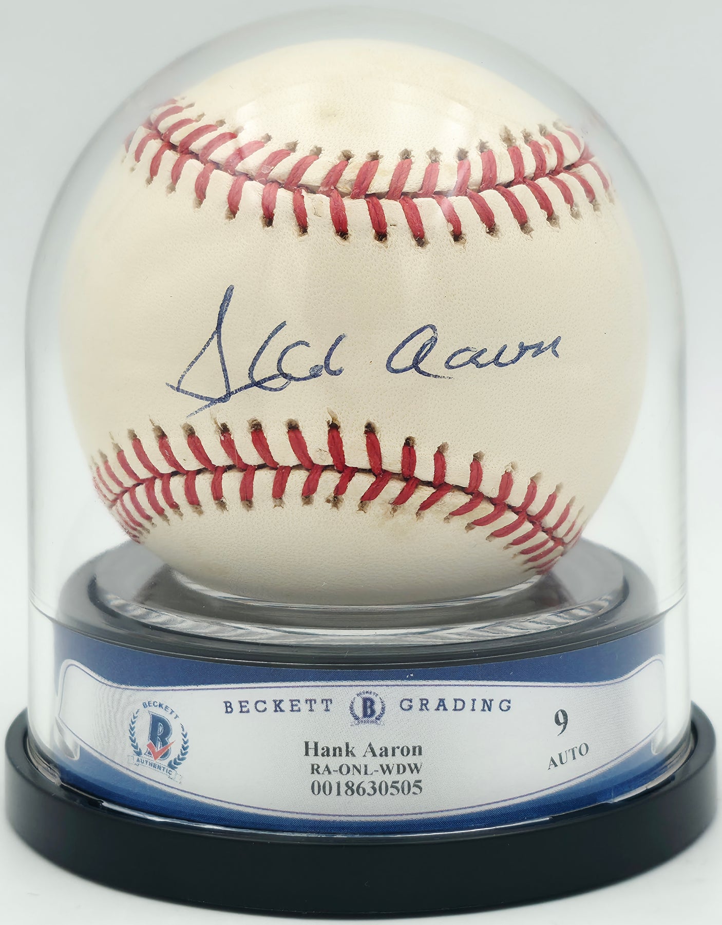 Hank Aaron Autographed Official NL Baseball Atlanta Braves Auto Grade Mint 9 Beckett BAS #18630505