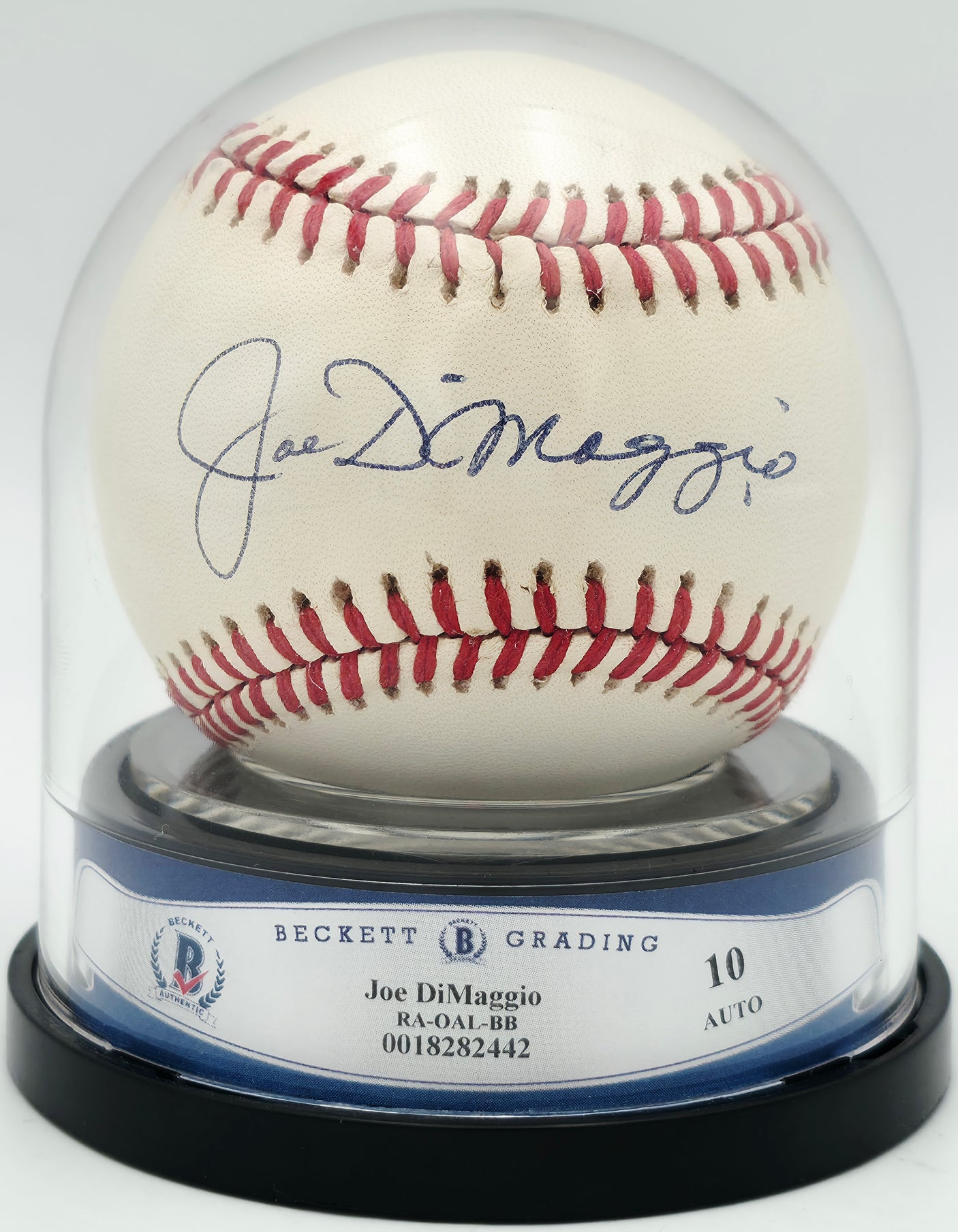 Joe Dimaggio Autographed Official AL Baseball New York Yankees Auto Grade Gem Mint 10 Beckett BAS #18282442