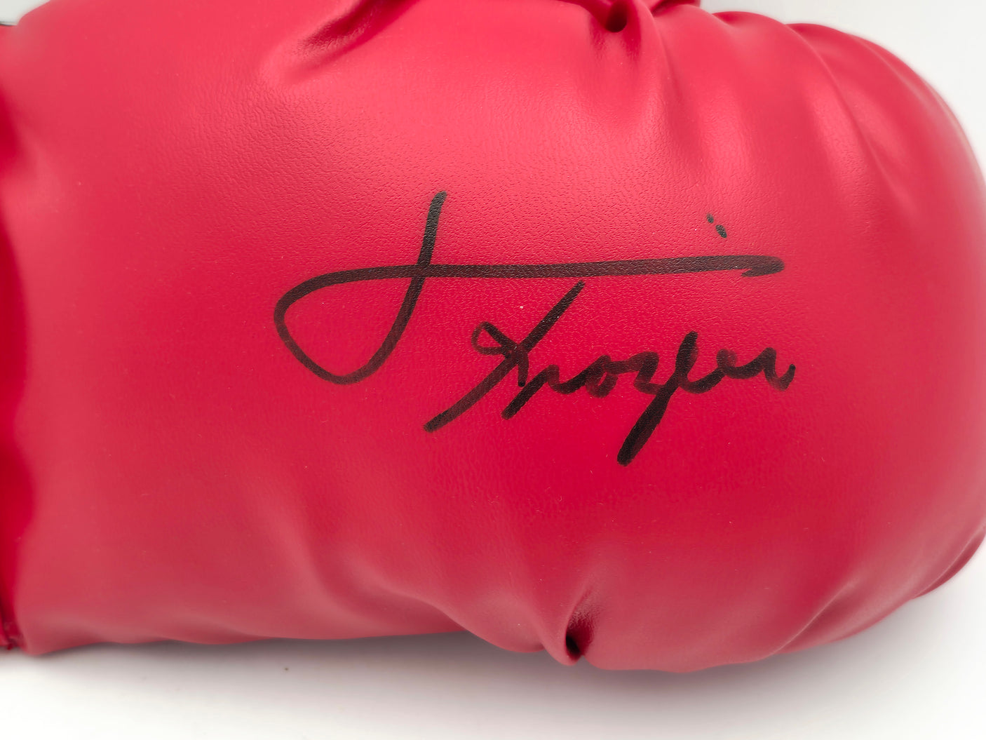 Joe Frazier Autographed Red Everlast Boxing Glove RH Beckett BAS QR #BU86715