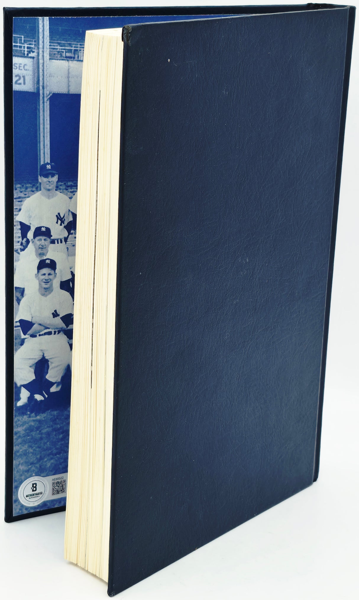Mickey Mantle Autographed My Favorite Summer 1956 Book New York Yankees (Smudged) Beckett BAS #AE85522