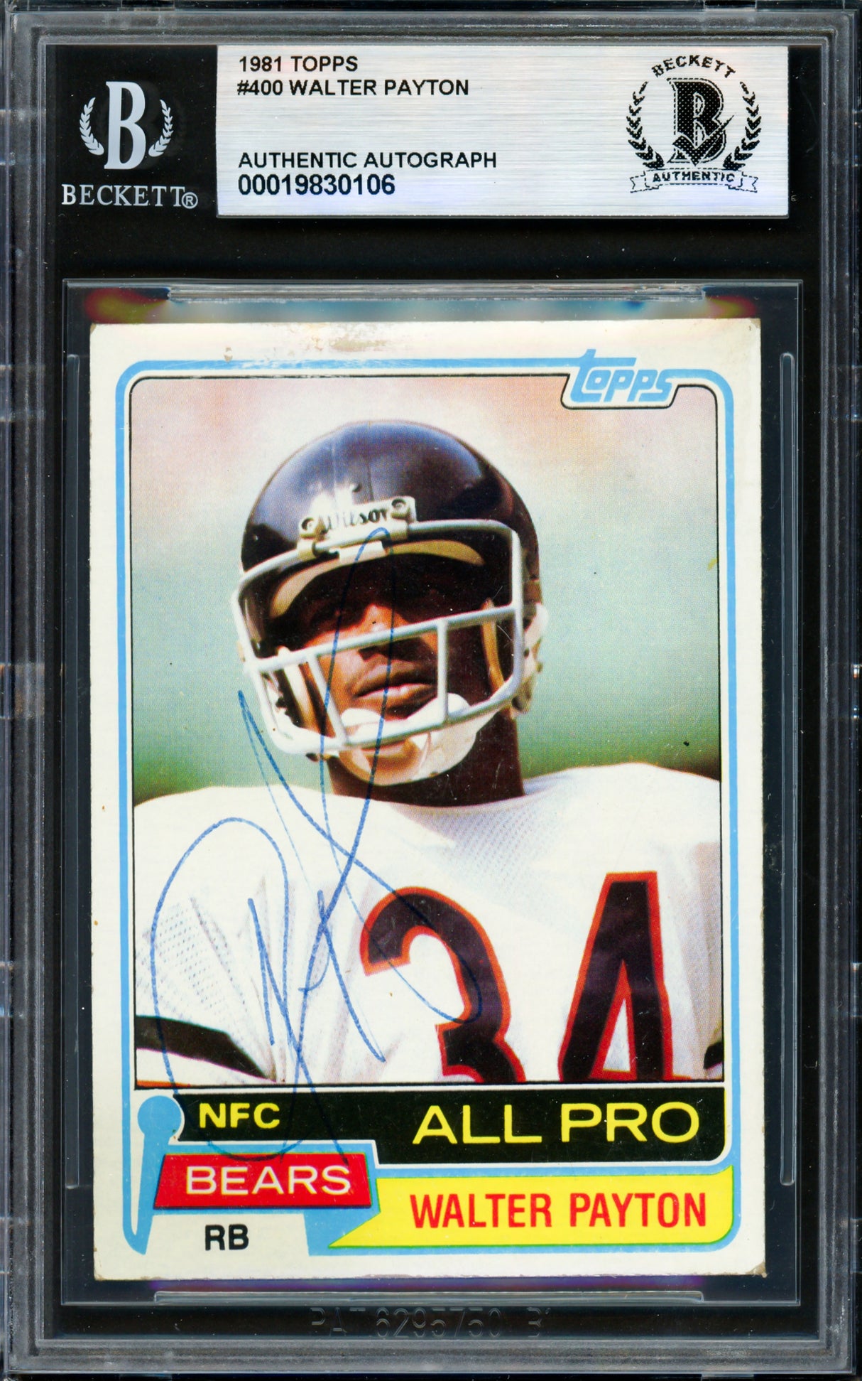 Walter Payton Autographed 1981 Topps Card #400 Chicago Bears Beckett BAS #19830106