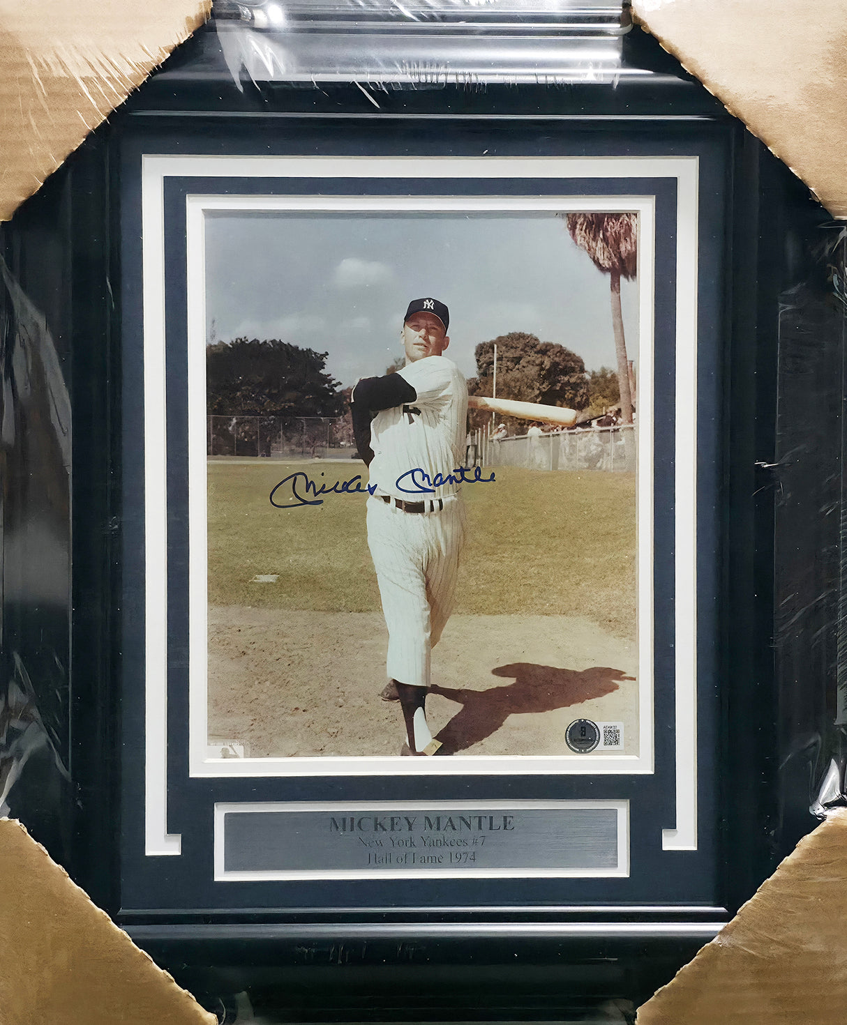 Mickey Mantle Autographed Framed 8x10 Photo New York Yankees Beckett BAS #AE49032