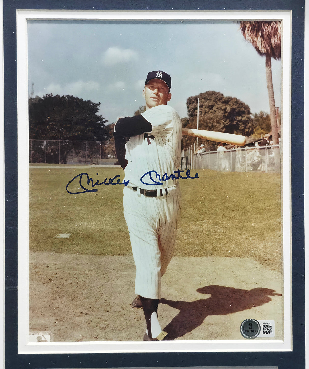 Mickey Mantle Autographed Framed 8x10 Photo New York Yankees Beckett BAS #AE49032