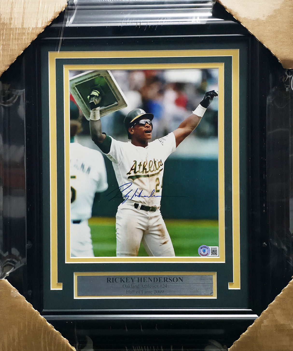 Rickey Henderson Autographed Framed 8x10 Photo Oakland A's Beckett BAS QR #BH04538