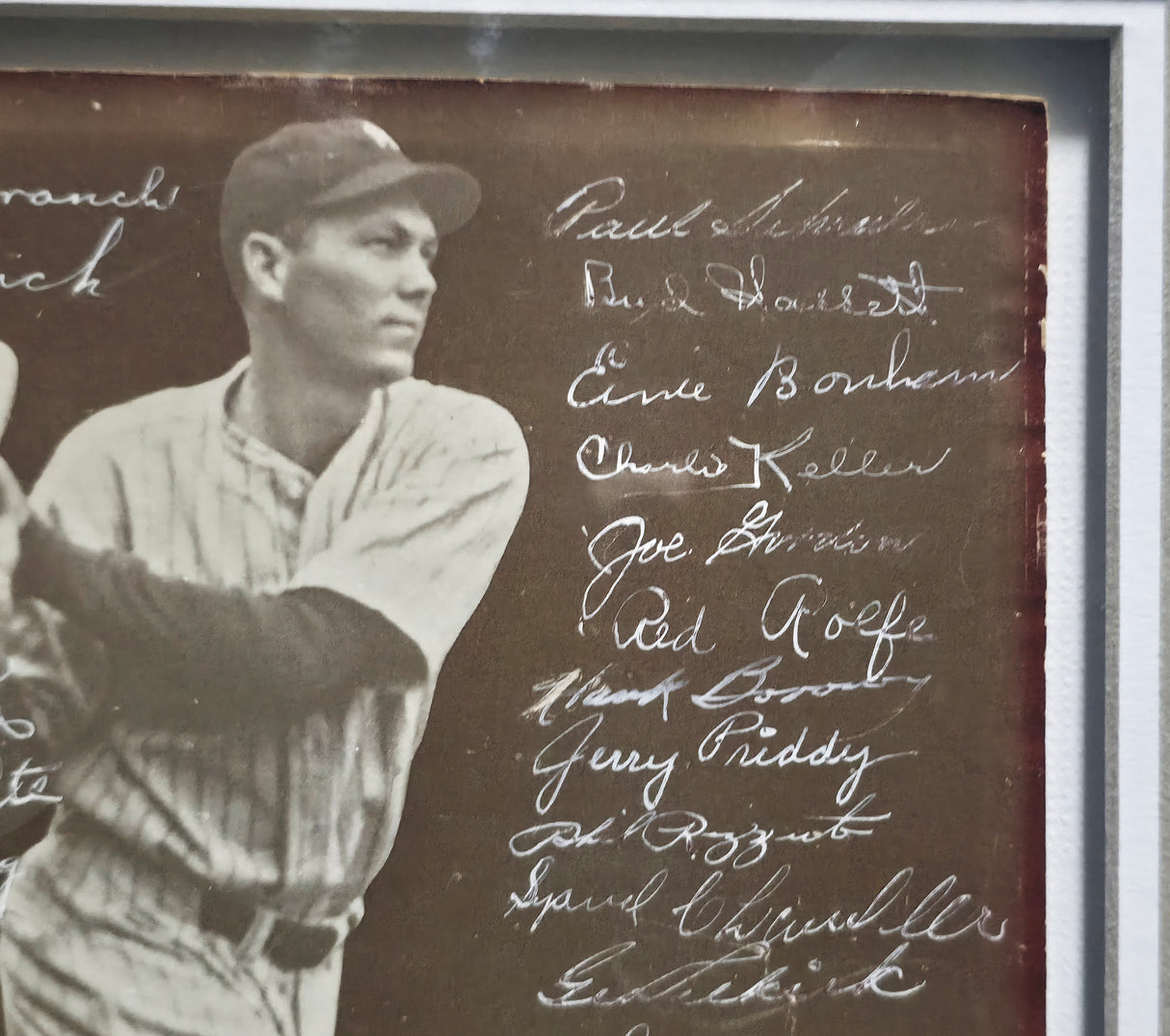 1941-42 New York Yankees Team Autographed Framed 7x10 Photo With 27 Signatures Including Joe DiMaggio Beckett BAS #AE49195