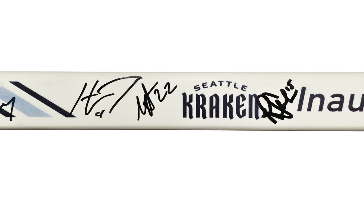 2021-22 Seattle Kraken Inaugural Team Autographed Hockey Stick With 21 Signatures Beckett BAS #AE49011