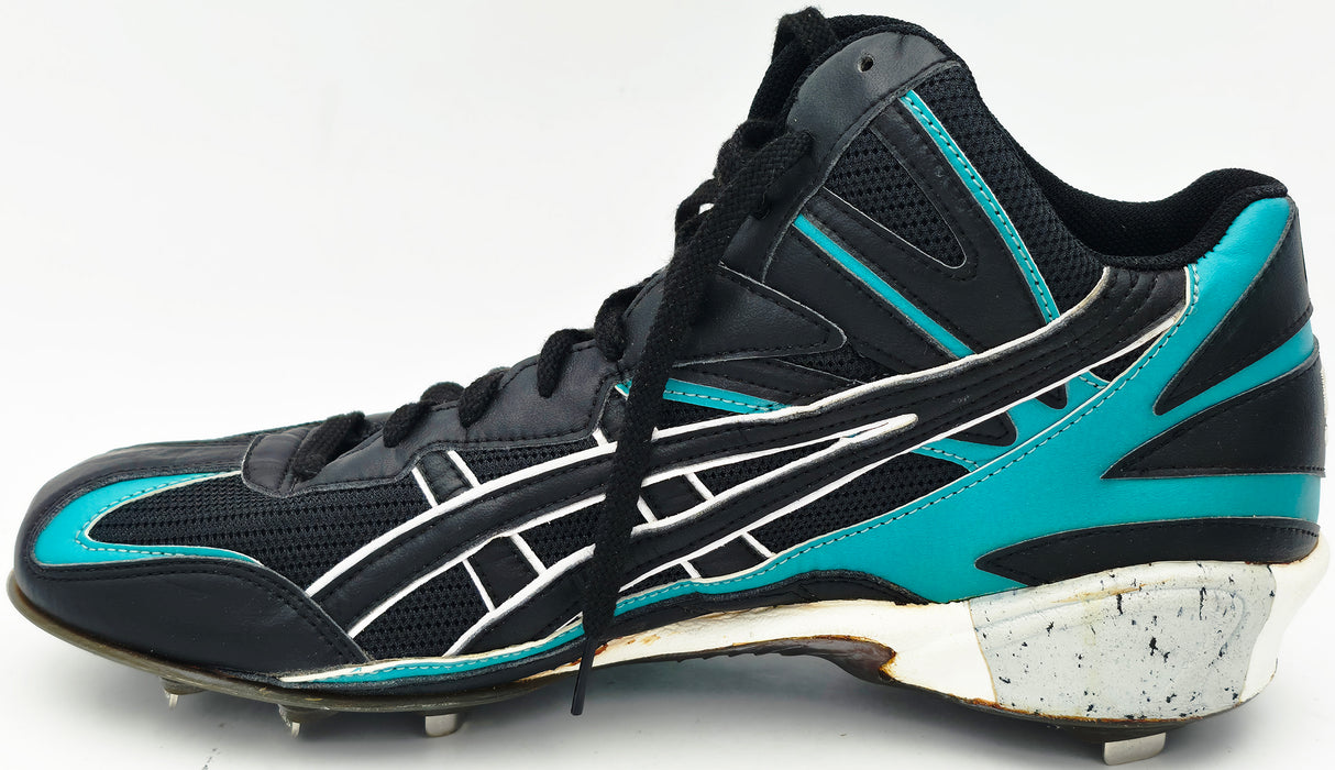 Ichiro Suzuki Autographed 2001 Rookie Game Issued Seattle Mariners Black & Teal Asics Cleats IS Holo SKU #267254