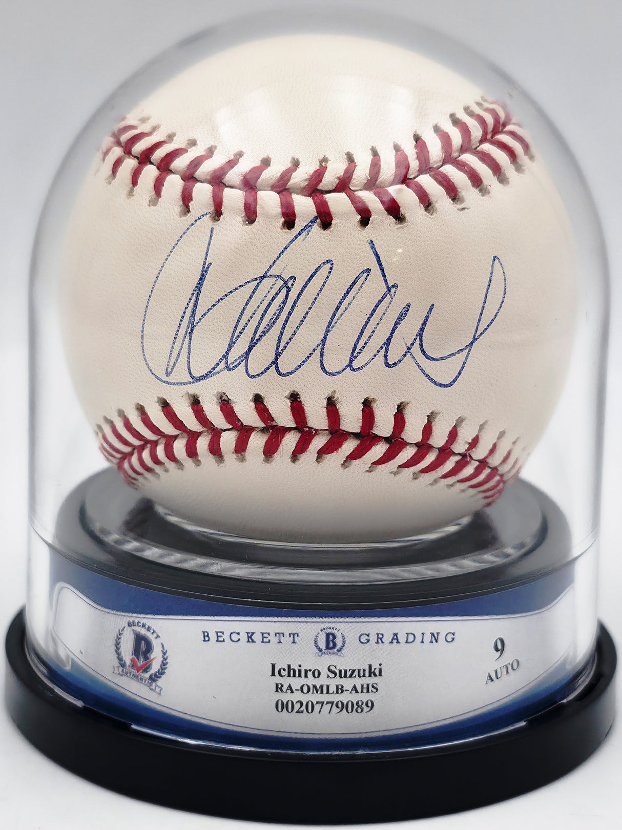Ichiro Suzuki Autographed Official MLB Baseball Seattle Mariners Auto Grade Mint 9 Vintage Rookie Era Signature Beckett BAS #20779089