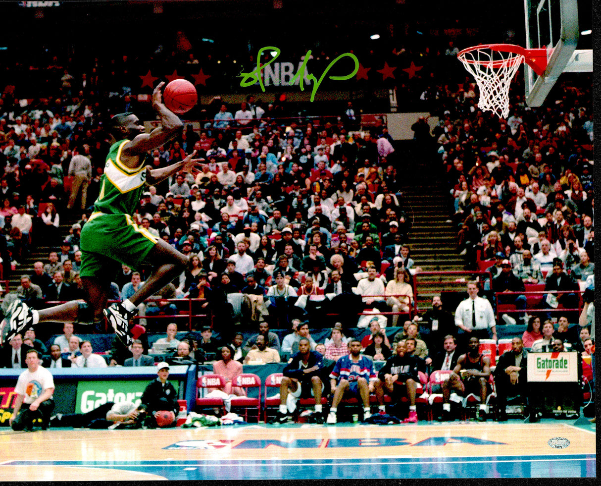 Shawn Kemp Autographed 16x20 Photo Seattle Supersonics (Smudged) MCS Holo #92572