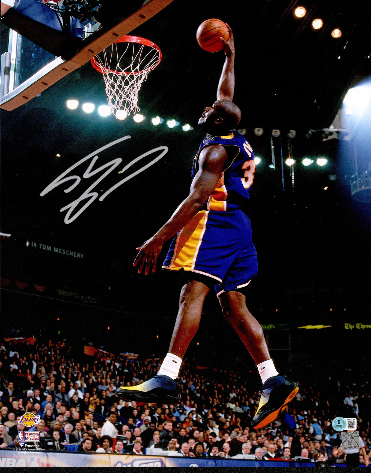 Shaquille Shaq O'Neal Autographed 16x20 Photo Los Angeles Lakers (Damaged) Beckett BAS Witness #4W513791