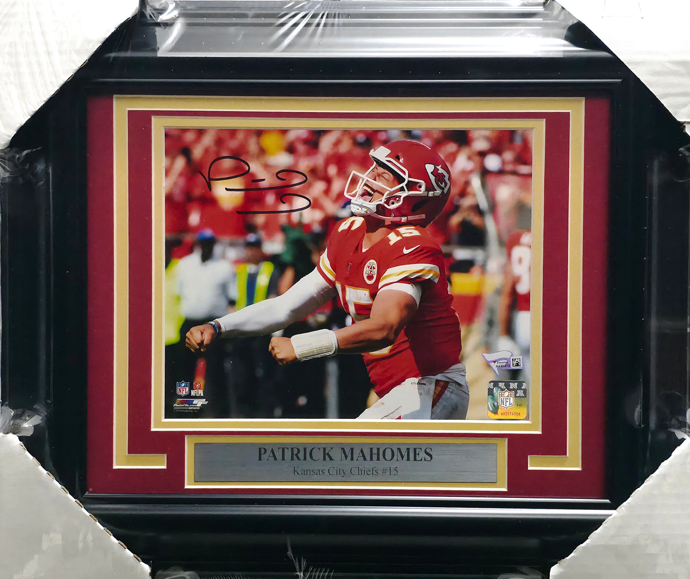Patrick Mahomes Autographed Framed 8x10 Photo Kansas City Chiefs Fanatics Holo #A442986