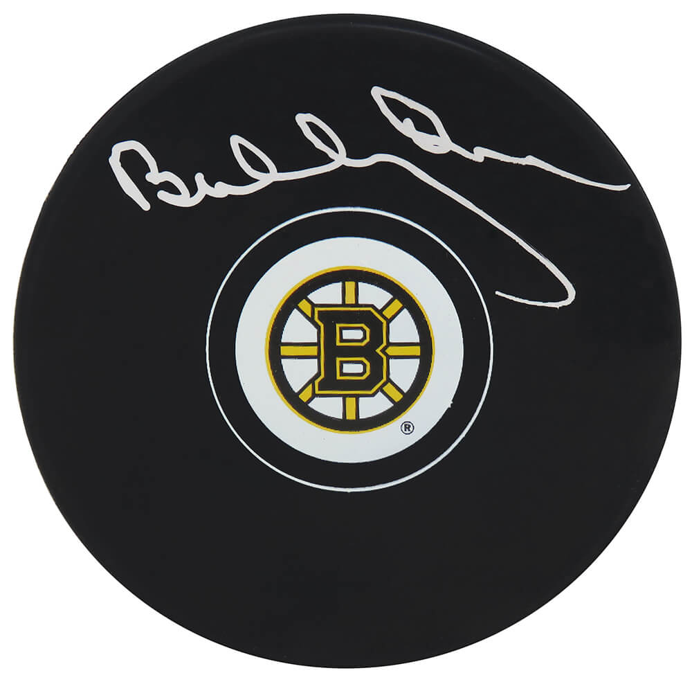 Bobby Orr Signed Boston Bruins Logo Hockey Puck - (Beckett)