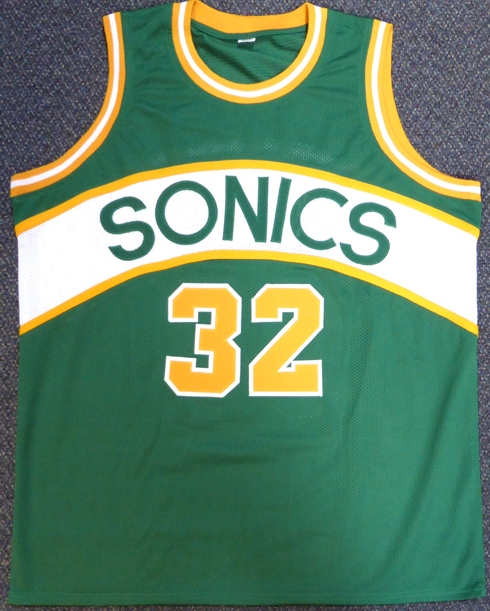 Seattle Sonics Fred Brown Autographed Green Jersey MCS Holo Stock #106743