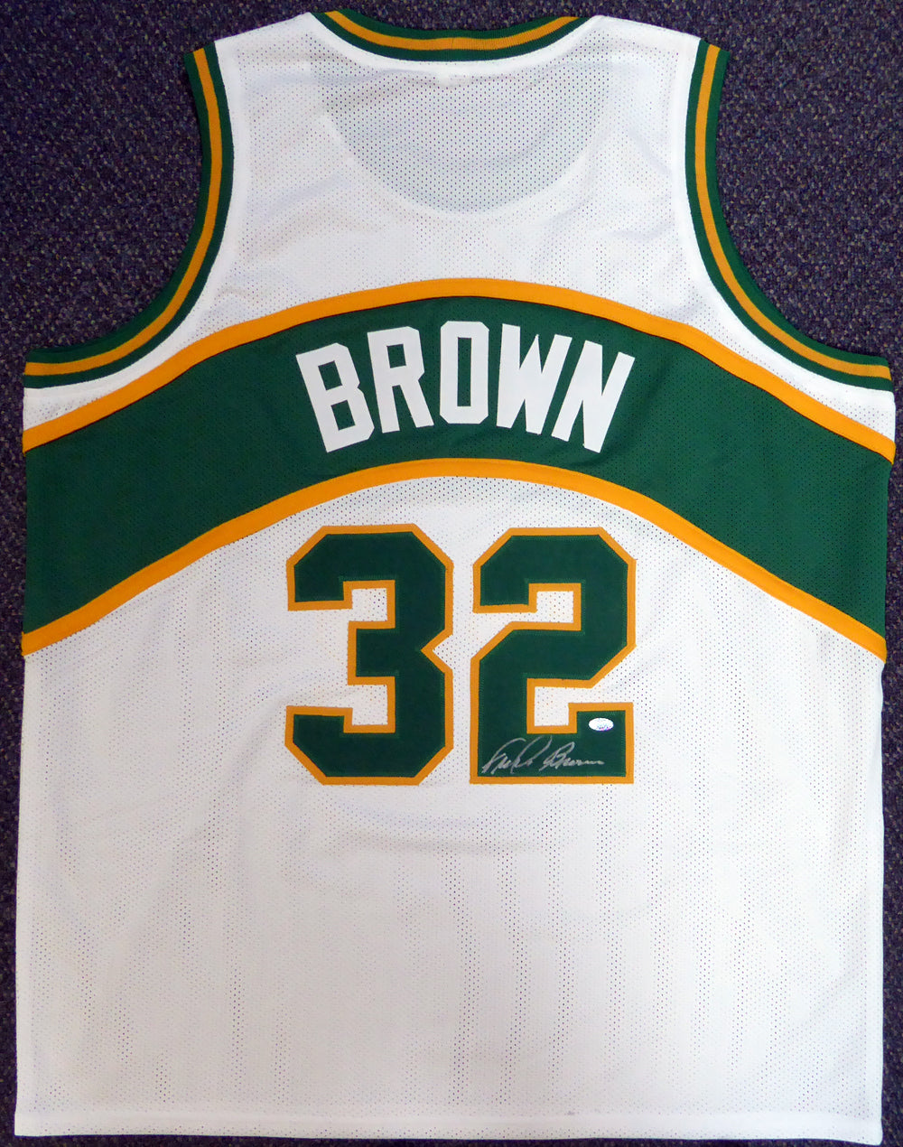 Seattle Sonics Fred Brown Autographed White Jersey MCS Holo Stock #106744