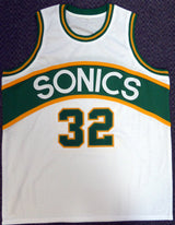 Seattle Sonics Fred Brown Autographed White Jersey MCS Holo Stock #106744