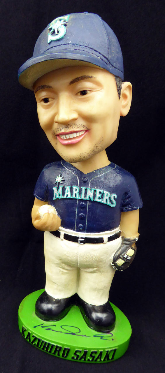 Kazuhiro Sasaki Autographed Seattle Mariners Bobblehead Beckett BAS #I11625